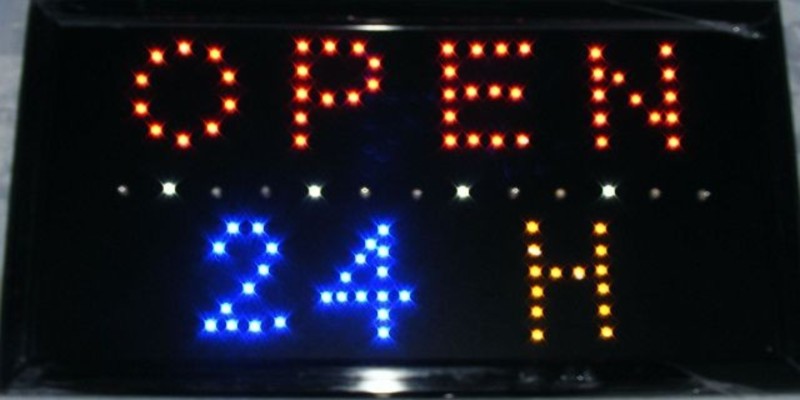 Tablica led z napisem open 24, open i inne