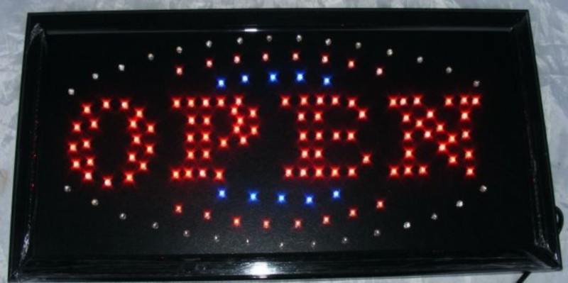Tablica led z napisem open 24, open i inne