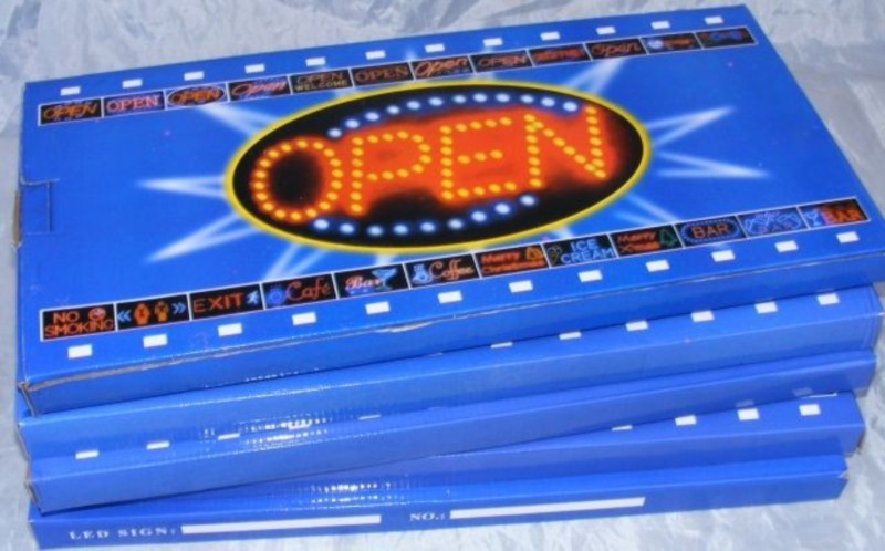 Tablica led z napisem open 24, open i inne