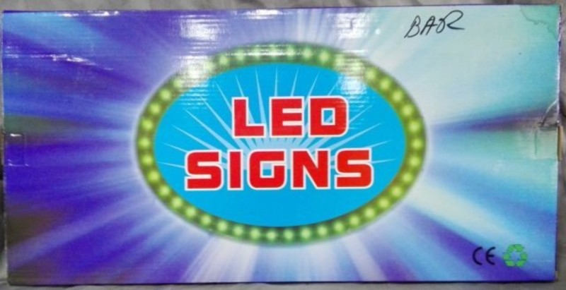 Animowana tablica LED z napisem OPEN